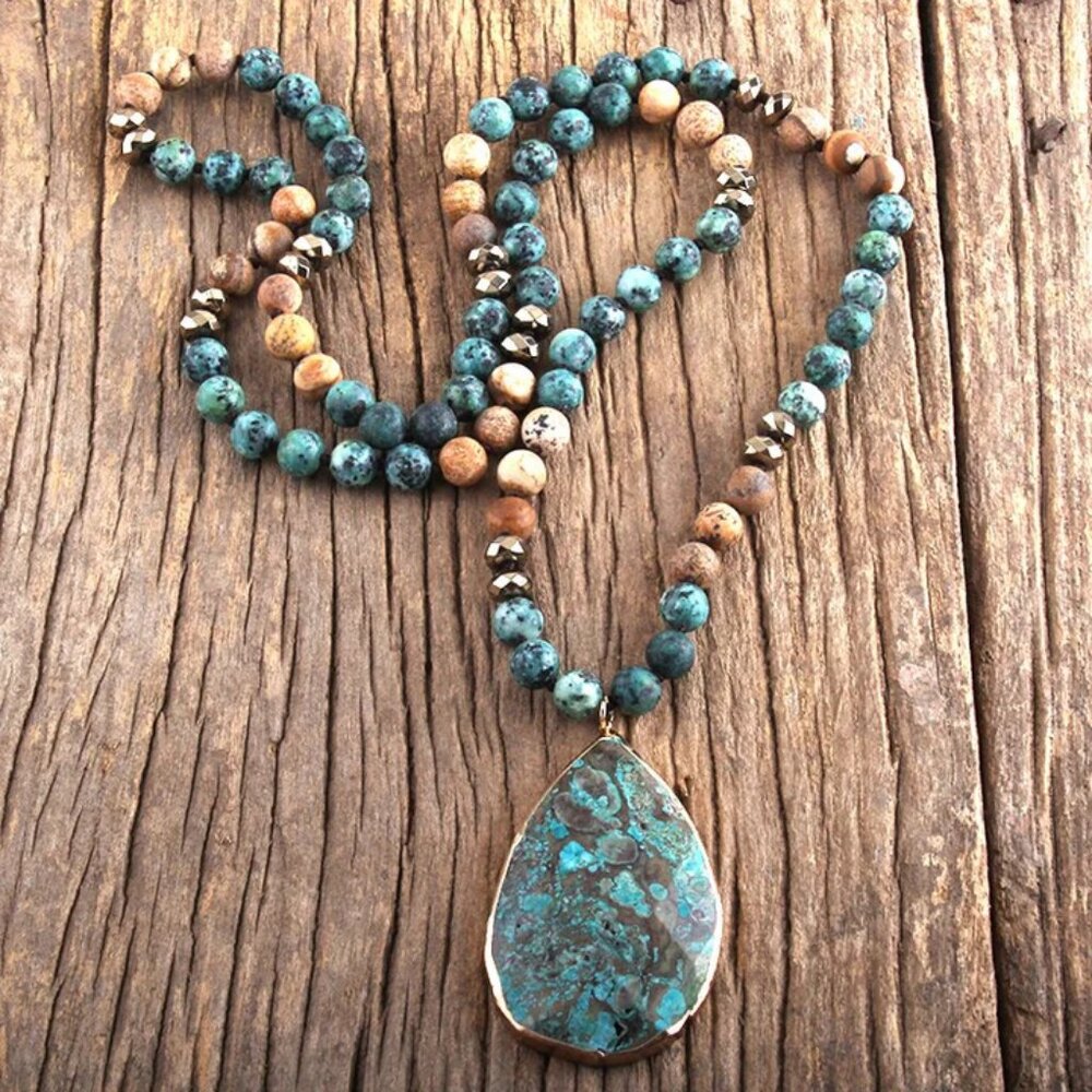 Natural Stones Pendant Necklace